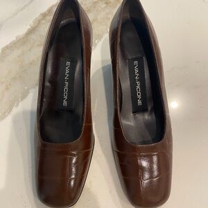 Evan Picone Brown Leather Mid Heel Pumps! Excellent Used Condition! Ladies 4 1/2